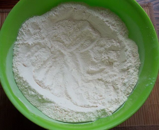 Make Depression in the flour - Khachapuri Recipe