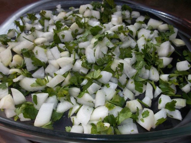 Chopped Onions and Parsley for Khabakhi Recipe