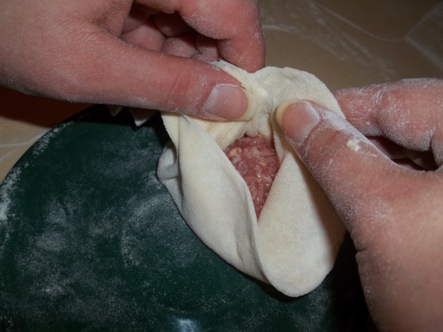 Making a Khinkali