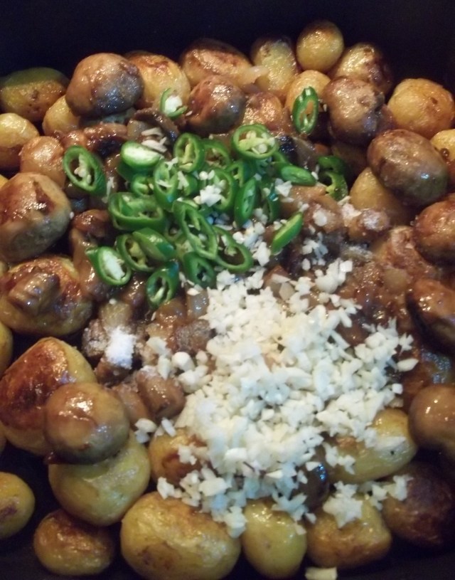 Frying Potatoes_Garlic and Peppers