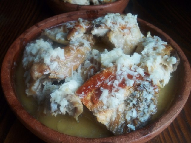 Shkmeruli Chicken cooked in Milk and Garlic