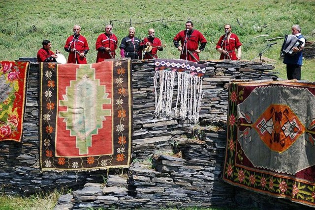 Carpets and Singers at the Tushetoba Festival