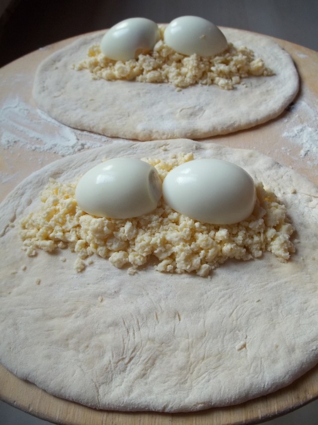 Boiled Eggs and Cheese Filling for Gurian Khachapuri Recipe
