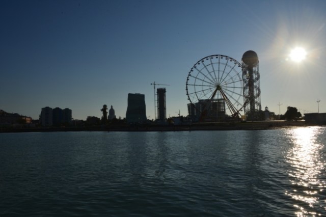 Ferris wheel on Batumi Boulevard in Batumi_8