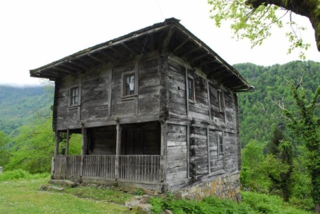 Makhuntseti Mosque in the village of Qveda Makhuntseti in Keda District, Ajara