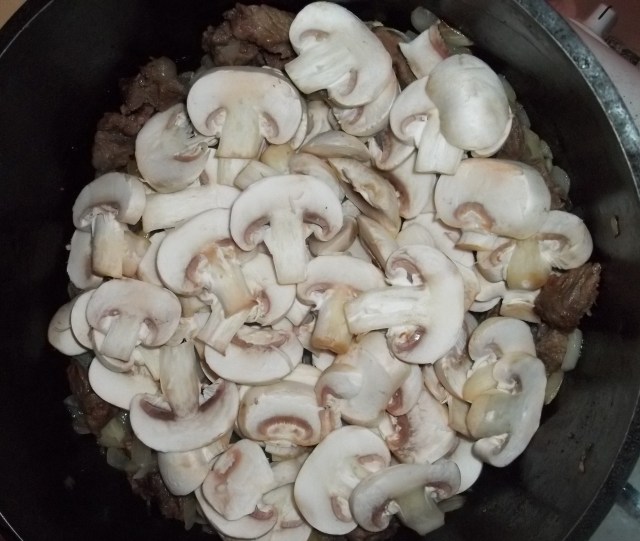 Mushrooms for Pork Chashushuli with Mushrooms