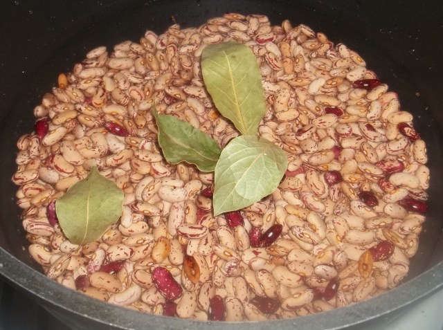 Soaking Beans for Lobio