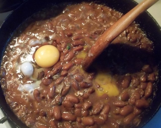 Stir in Eggs for Lobio with Mint and Eggs Recipe