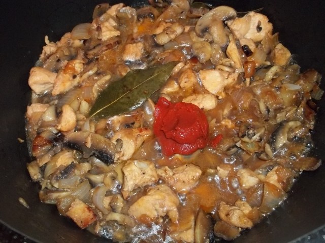 Chicken with Mushrooms and Green Ajika_5