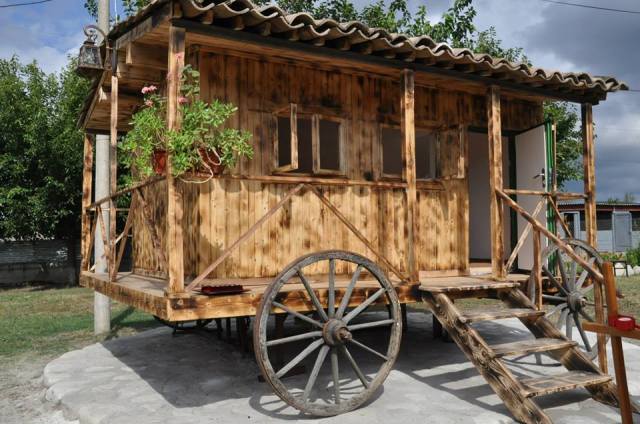 Classroom on wheels at the Wine House in Kachreti