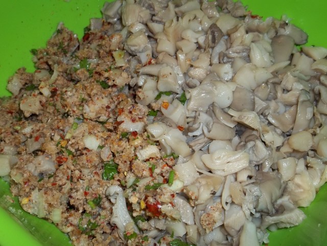 Cooked Mushrooms with other Ingredients