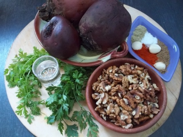 Ingredients for Beetroot Fkhali with Nuts