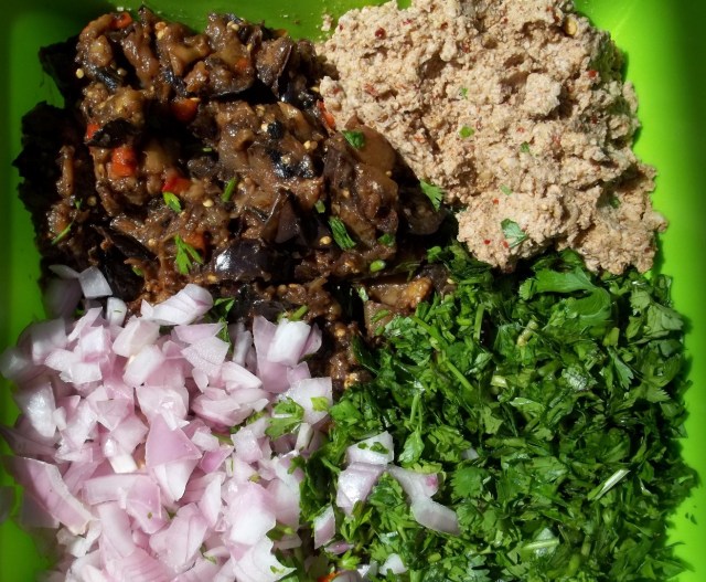 ingredients-ready-for-mixing