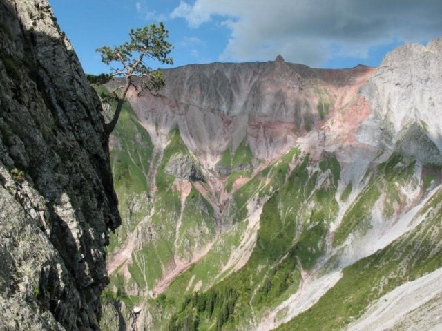 Khikhani Fortress_3 Photo courtesy of Cultural Heritage Preservation Agency of Ajara