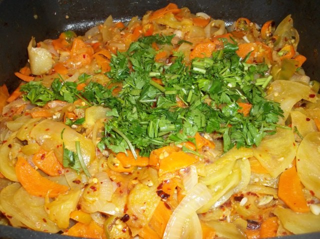Adding Chopped Parsley to Fried Green Tomatoes Recipe