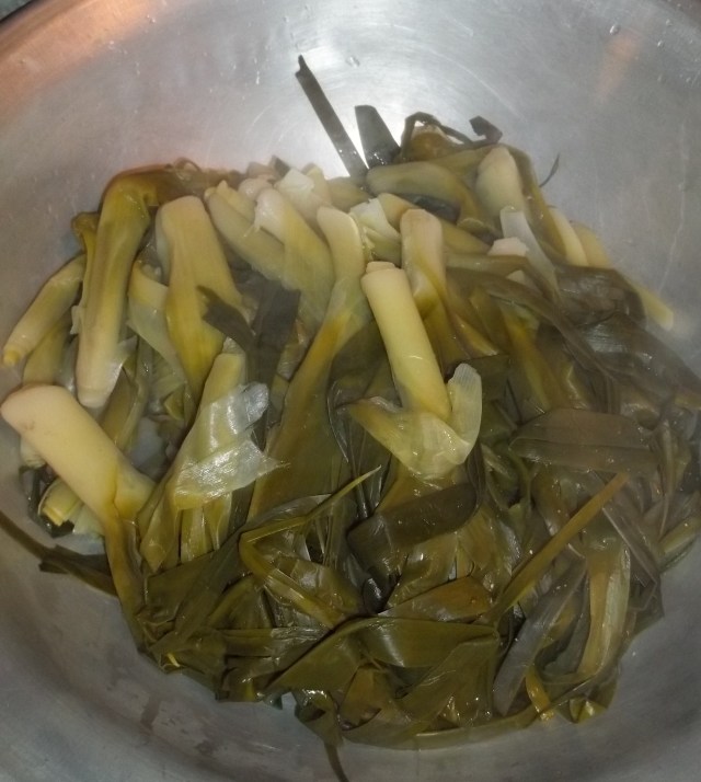 Draining Cooked Shallots