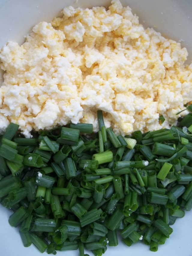 Green Onions and Cheese for Svanetian Khachapuri