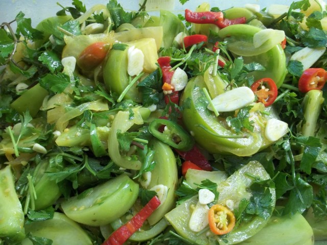 Mixed Ingredients for Marinated Green Tomato Recipe