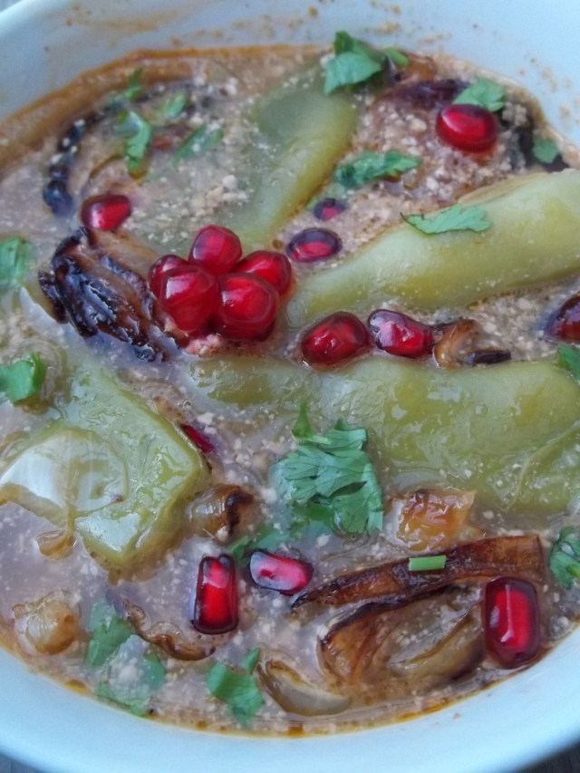 Satsivi with Green Beans