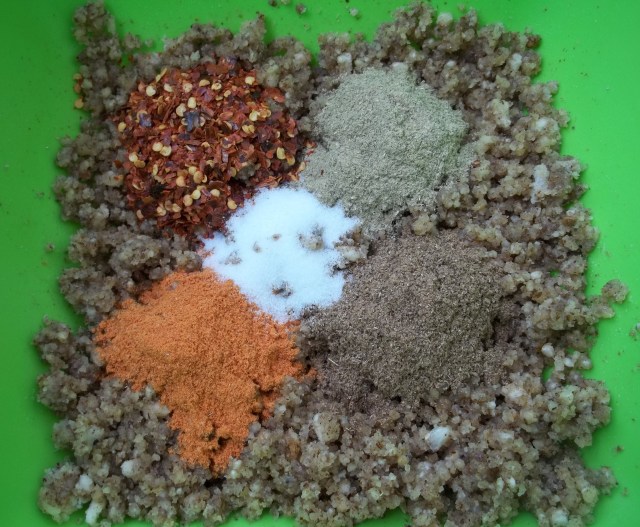 Spices and walnuts for Shallot Satsivi