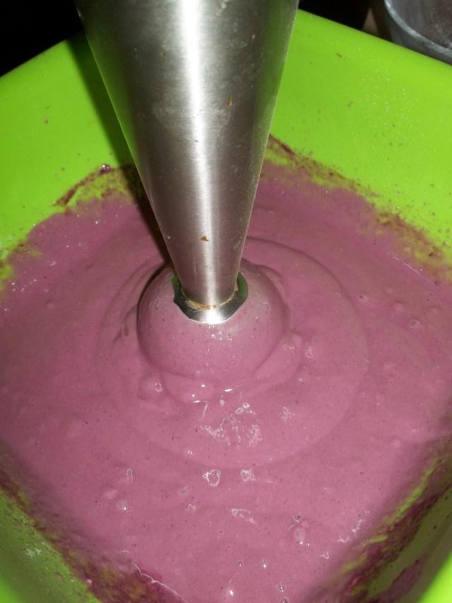 Mixing Flour and cornmeal with badagi