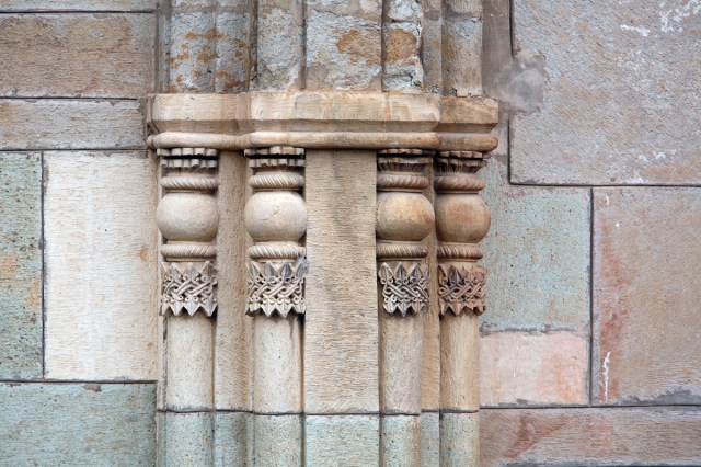 Ornamented Pilasters on the Southern Facade of Samtavisi Cathedral. Photo by Dror Maayan.