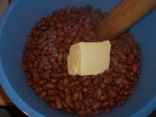 Adding Butter and Salt to Boiled Lobio Beans - Copy