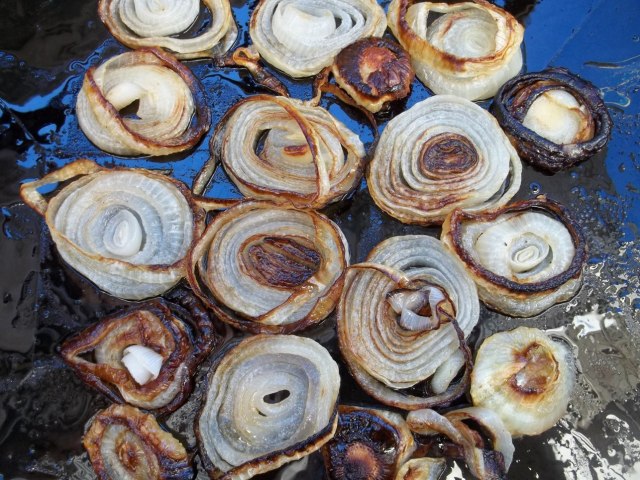 Frying Onions - Copy