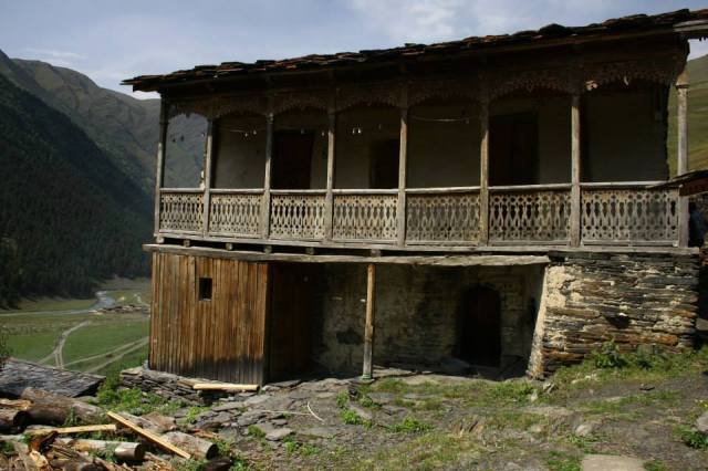 Traditional Tushetian balconied house (“Karseani”).