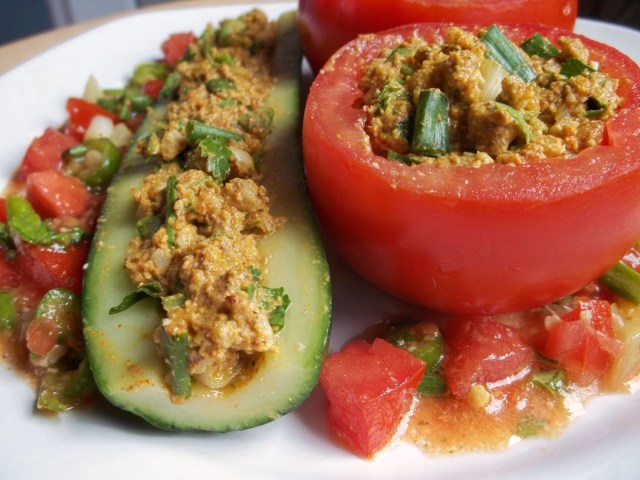 Tomato with Cucumber and nut - Copy