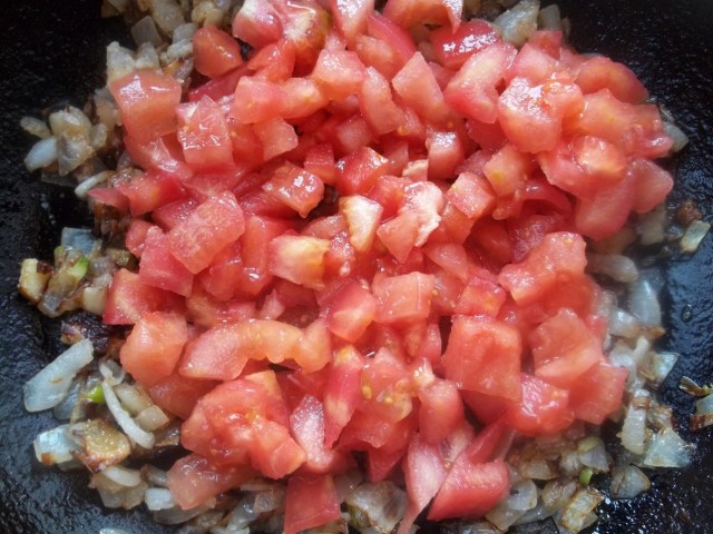 Adding Tomatoes - Copy