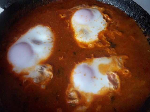 Cooking eggs - Copy