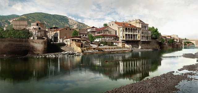 Hand colored photograph of 19th century Tbilisi