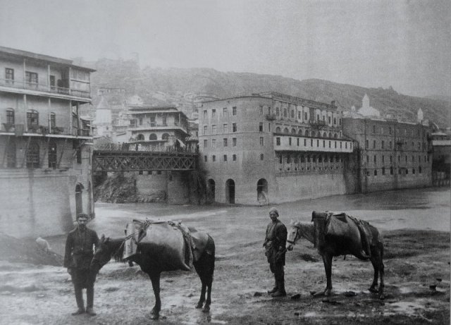 Water collectors in 19th century Tiflis