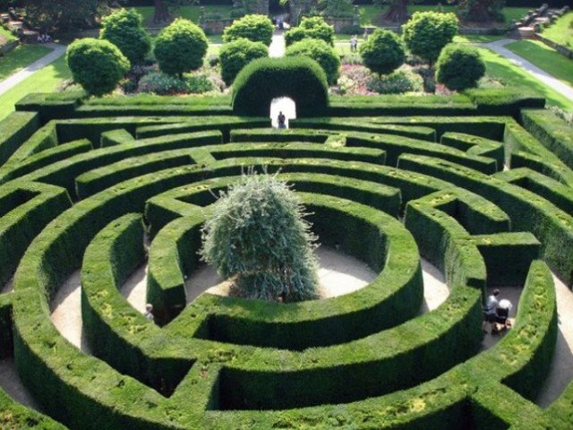 The decorative maze at Tsinandali Palace