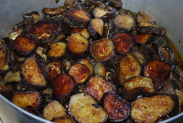 Fried Eggplant in Pot - Copy