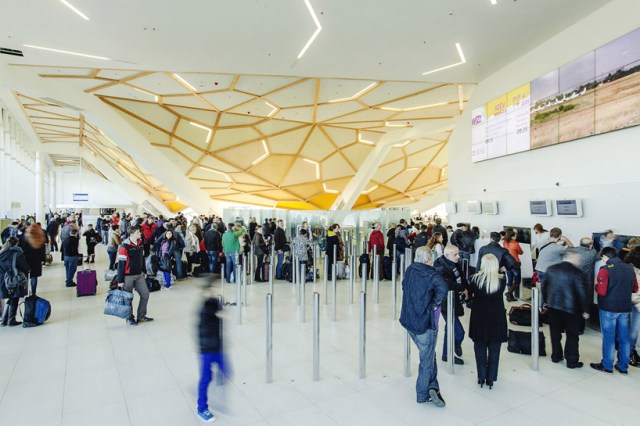David the Builder Kutaisi International Airport. Photo © nakanimamasakhlisi courtesy of UNStudio