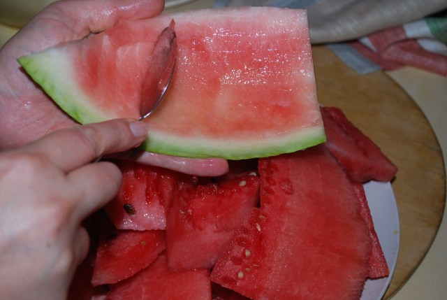 Removing flesh of the melon - Copy