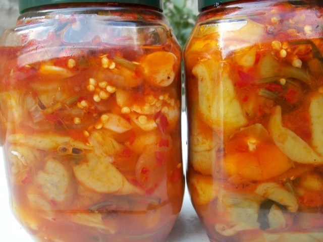 Marinated Peppers in Jars