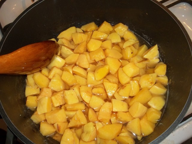 Cooking quince (2) - Copy