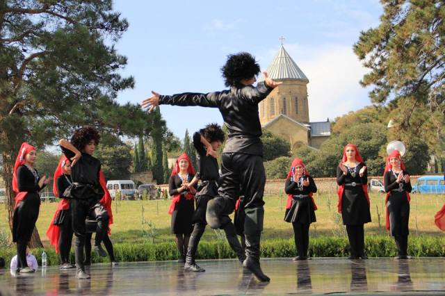 Dancers at the Mtskhetoba - Svetitskhovloba celebration