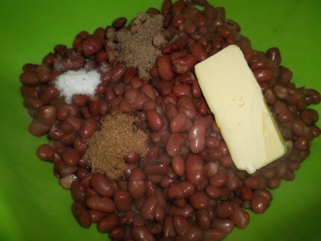 Adding butter and spices - Copy