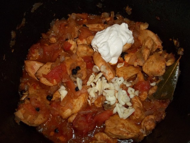 Adding Sourcream and Garlic - Copy