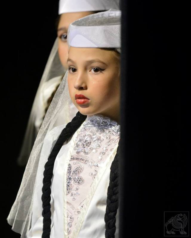 A performer waiting in the wings at the Ethnic Arts Festival - Under One Sky