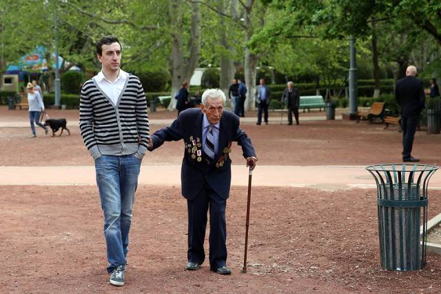 A veteran on Victory Day in Vake Park