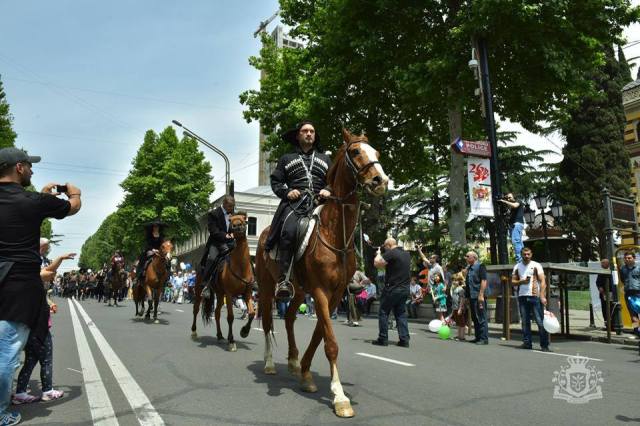 Riders parading on Rustaveli Avenue in Tbilisi on Independence Day. Photo courtesy of Government of Georgia