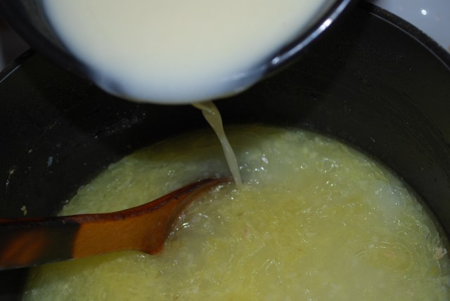 Adding flour and water mixture - Copy