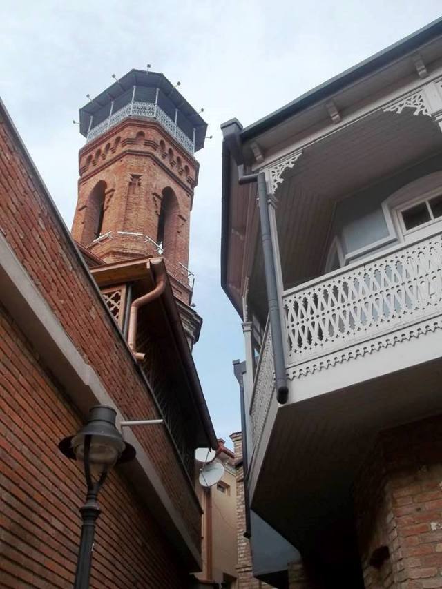 The minaret of the mosque in Tbilisi's Old Town District. Photo by Georgia About