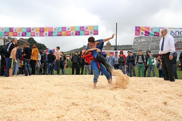 Georgian wrestling at Tbilisoba 2015